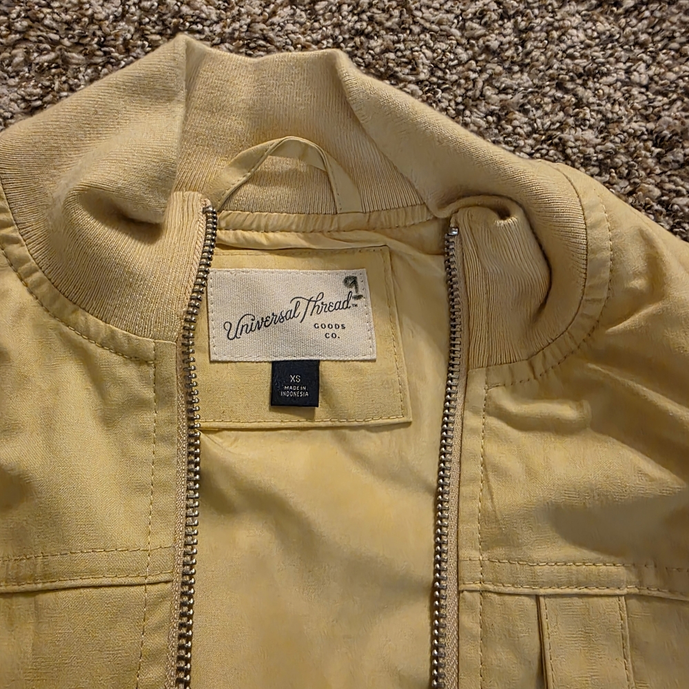 Universal Thread Women's Yellow Blazer